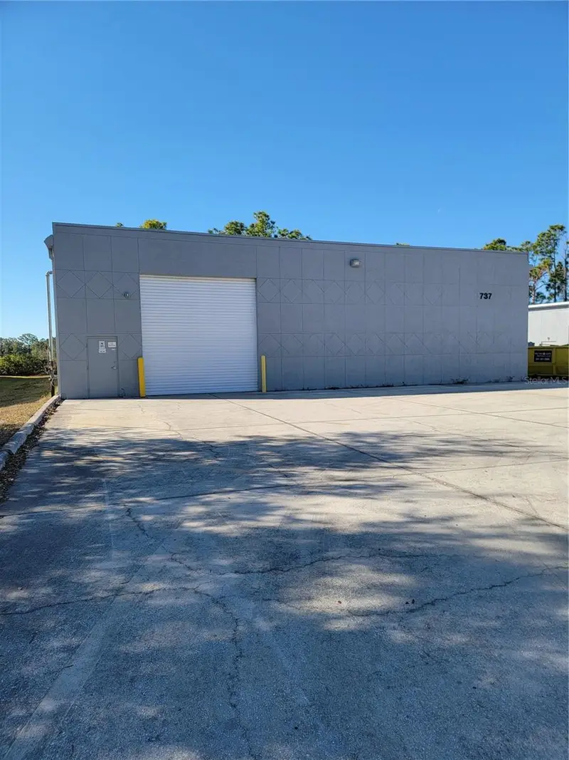 737 Commerce Dr, FL