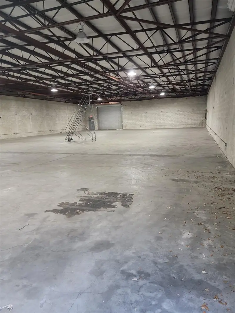 737 Commerce Dr, FL