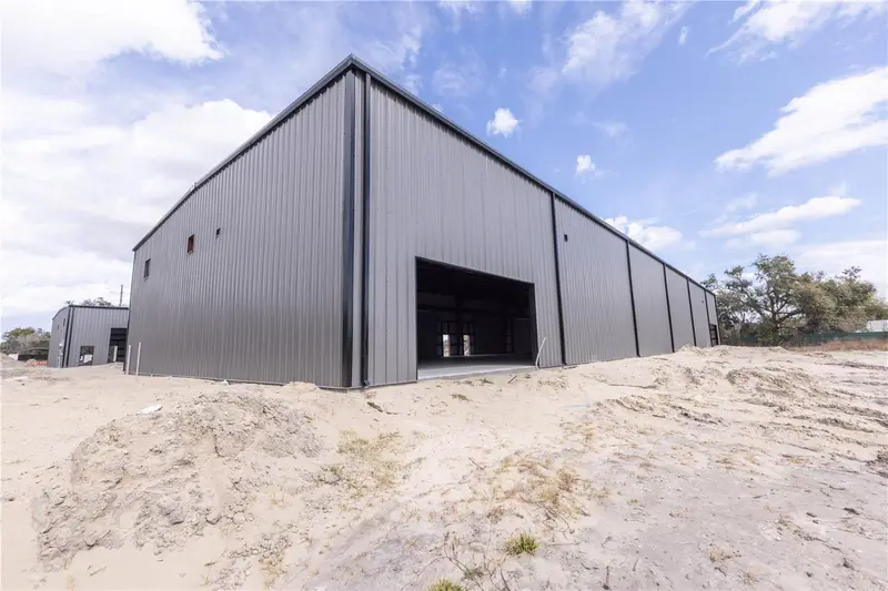 3023 E C 48, FL