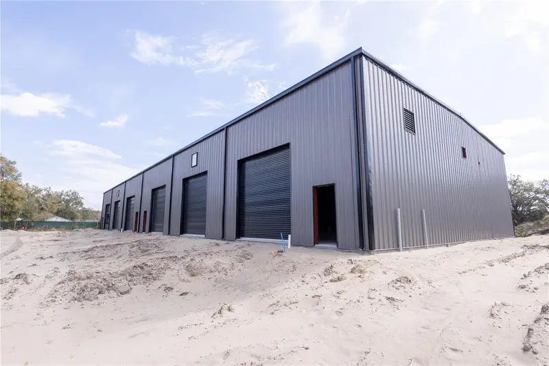 3023 E C 48, FL