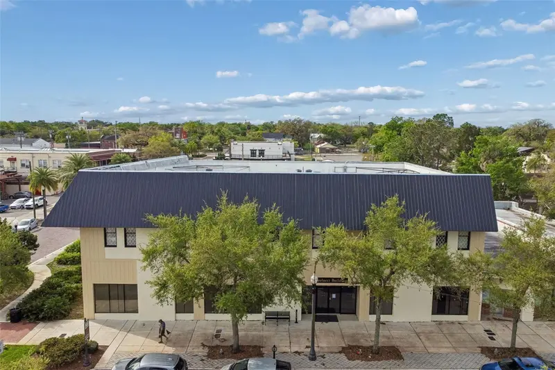 201 W 1st St, FL