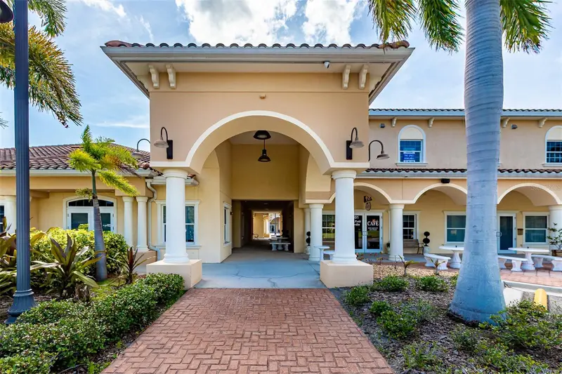 1500 E Venice Ave #4f, FL