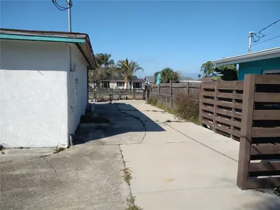 13923 Old Dixie Highway, FL