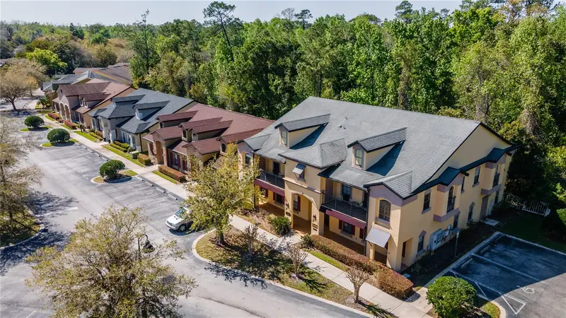 1100 Town Plaza Ct #2010-F, FL