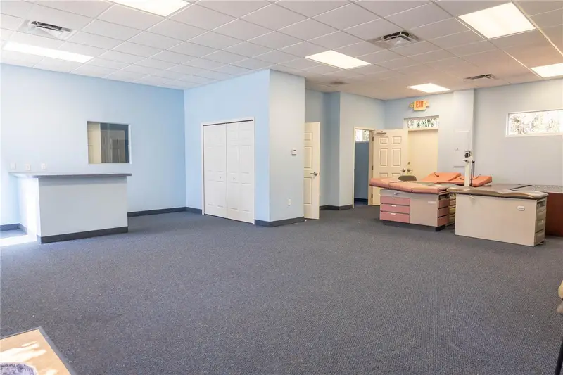 1305 Se 25th Loop, FL