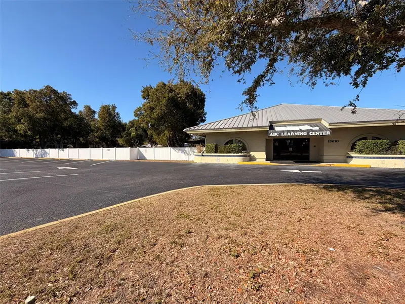 13610 Learning Ct, FL