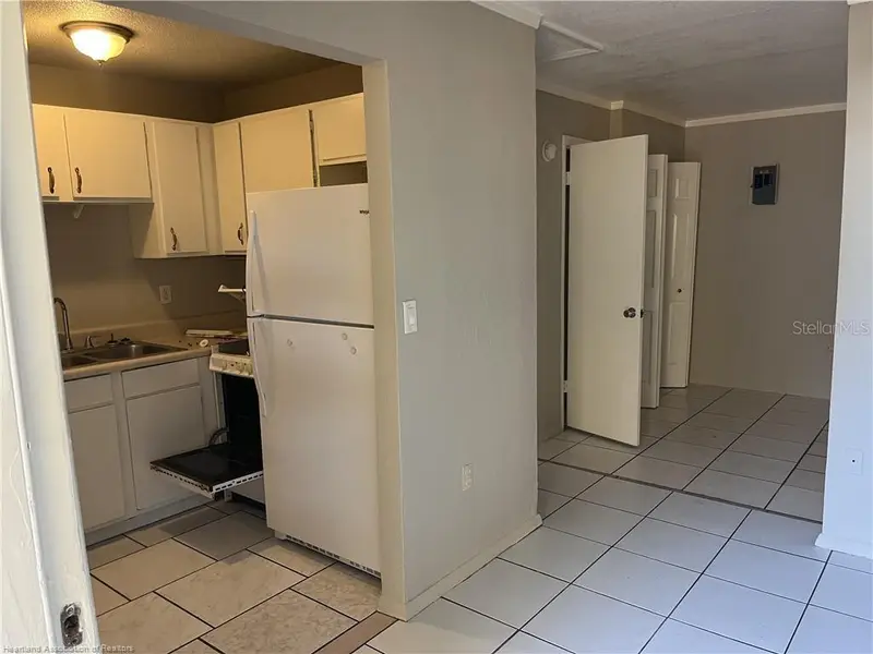 231 S Orange St, FL