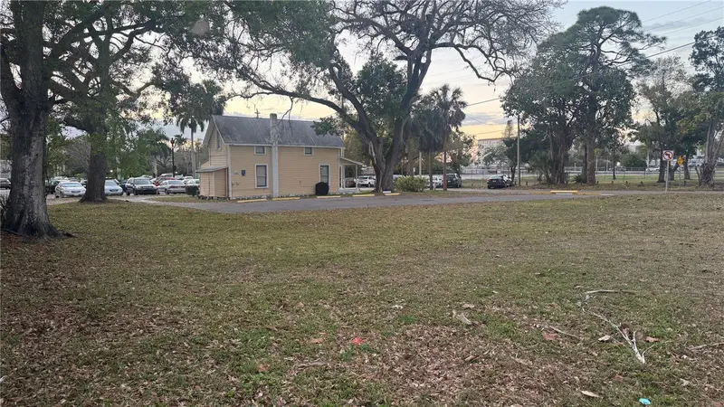 1505 6th Ave W, FL