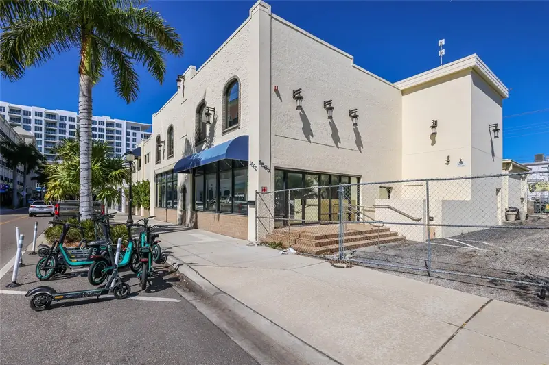 1565 State St, FL