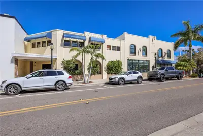 1565 State Street, FL