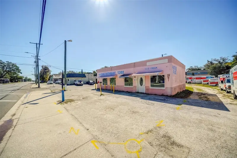 5202 N Nebraska Ave E, FL