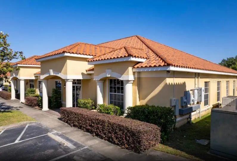1070 E Brandon Blvd, FL