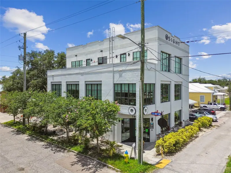 1919 E 6th Ave, FL