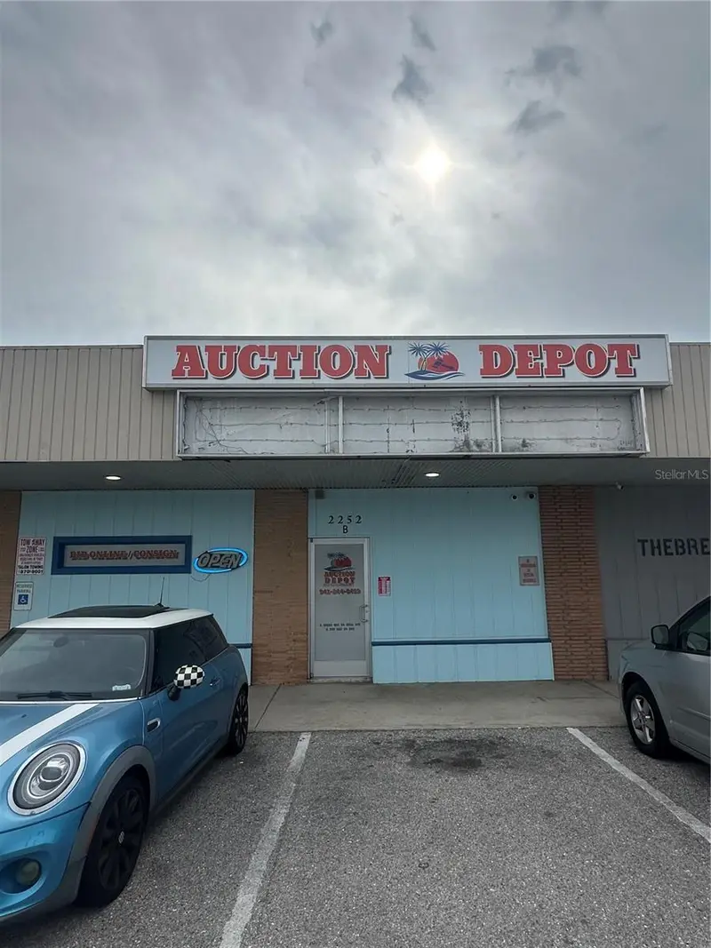 2252 S Tamiami Trl, FL