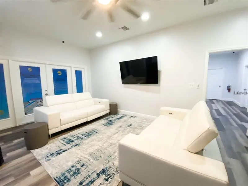 103 Broadway #204, FL