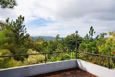 Carr. 739, Km. 3.4 Camino Monticello, PR