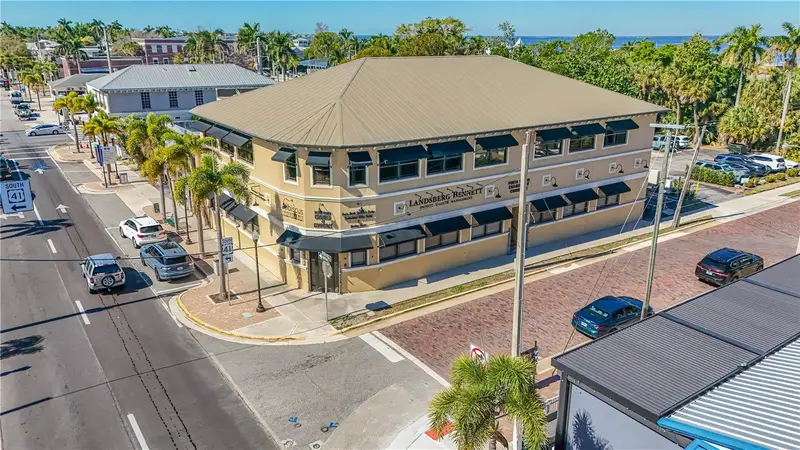 252 W Marion Ave #113 & 115, FL