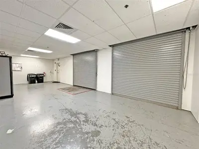 7802 Kingspointe Parkway, FL