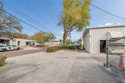1060 Harbor Lake Drive, FL
