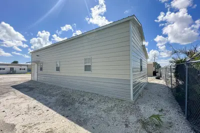 2820 Avenue Of The Americas, FL
