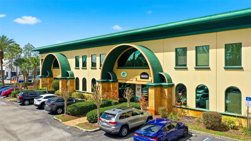 6881 Kingspointe Pkwy #3, FL