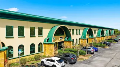 6881 Kingspointe Parkway, FL