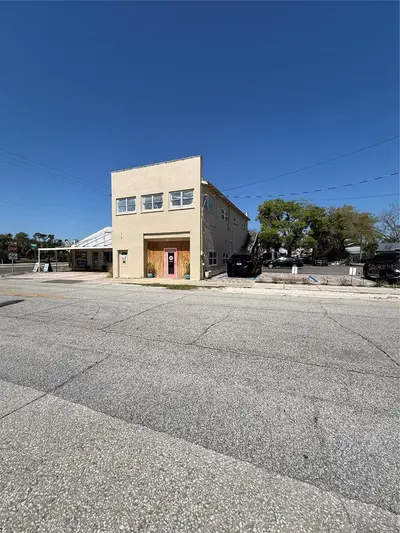 225 Dixie Freeway, FL