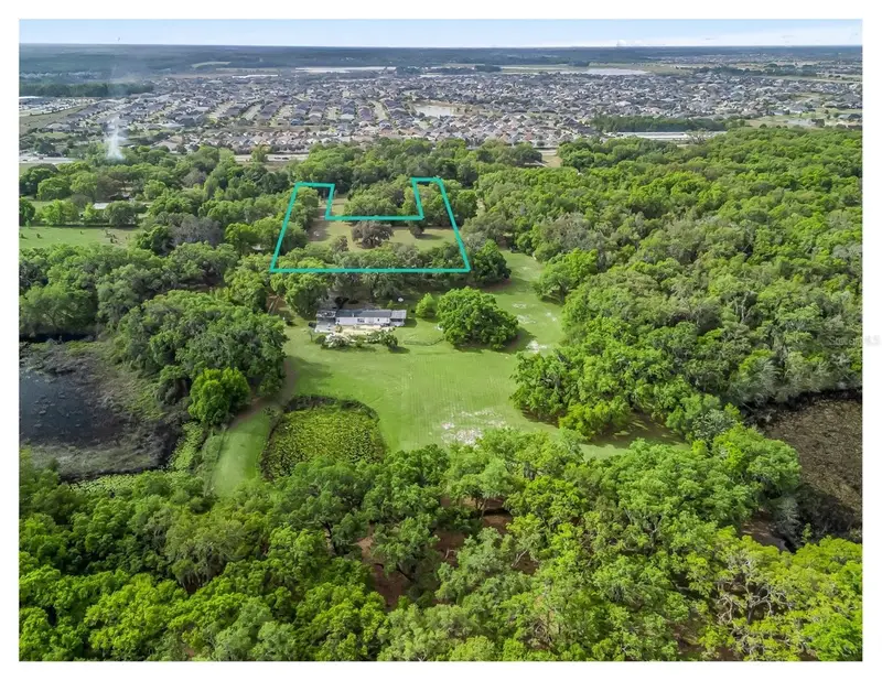 747 County Road 466a, FL