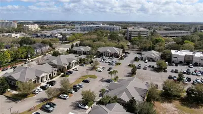 938 International Parkway, FL
