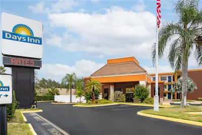 8245 Us-17-92 Highway, FL