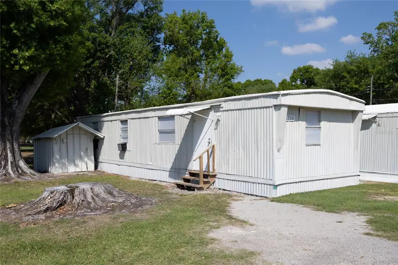 728 N Chestnut Rd, FL