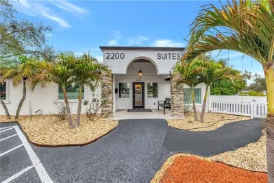 2200 49th Street, FL