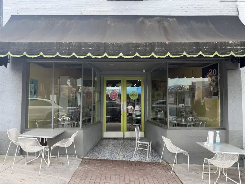 20 Sw Broadway St #A, FL