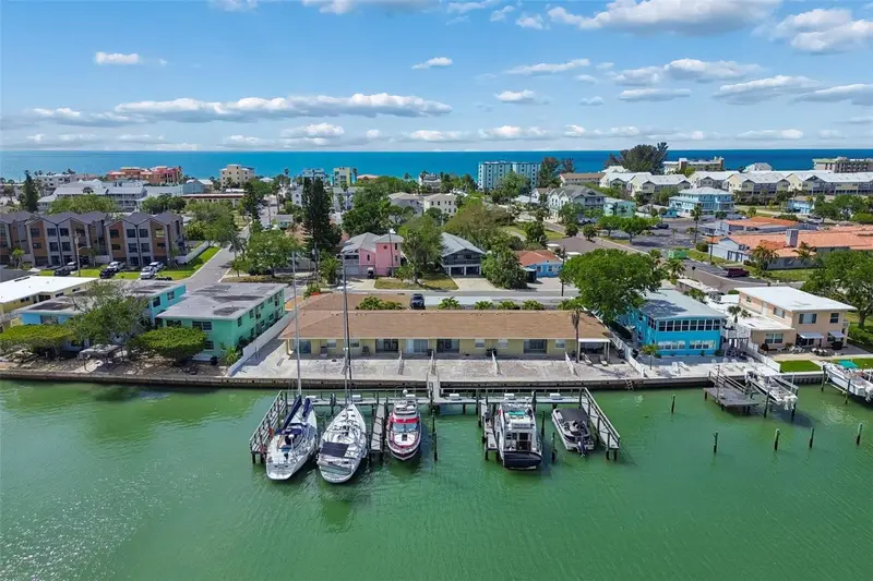 2307 Bay Blvd, FL