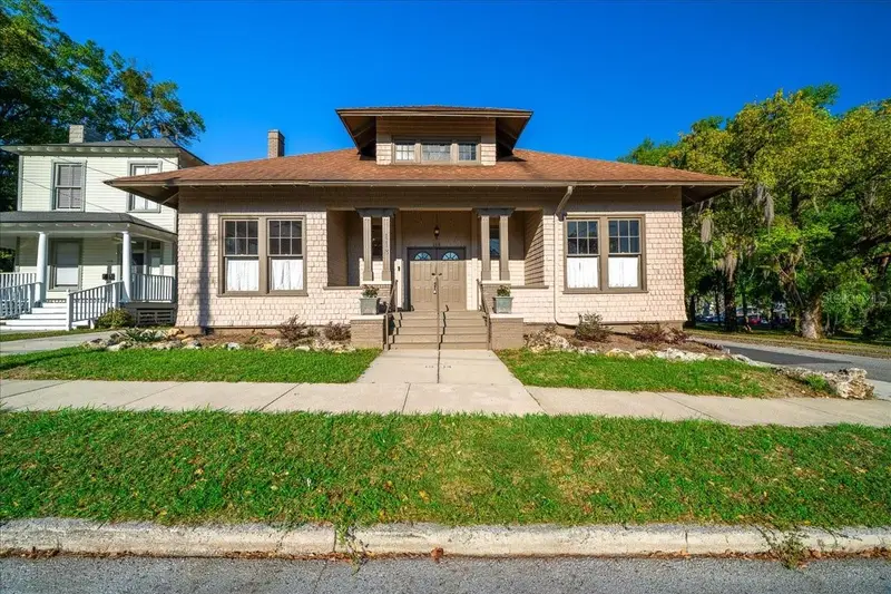 118 Ne Tuscawilla Ave, FL