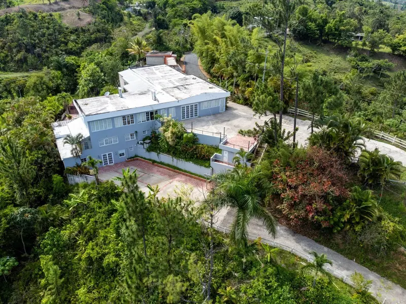 734 Bo Arenas, PR