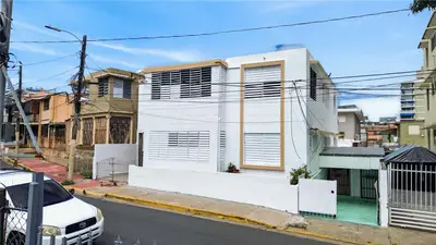 162 La Placita De Santurce, Dos Hermanos, PR