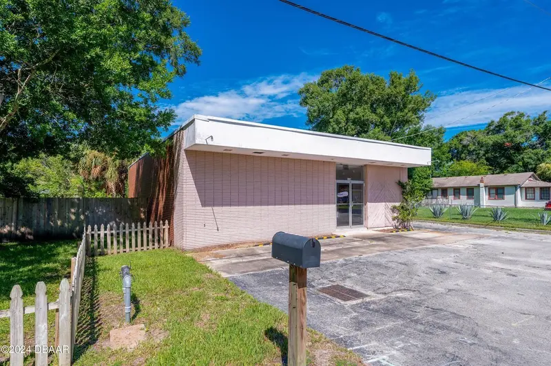 116 Center St, FL