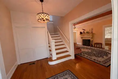 725 Central Avenue, FL