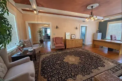 725 Central Avenue, FL