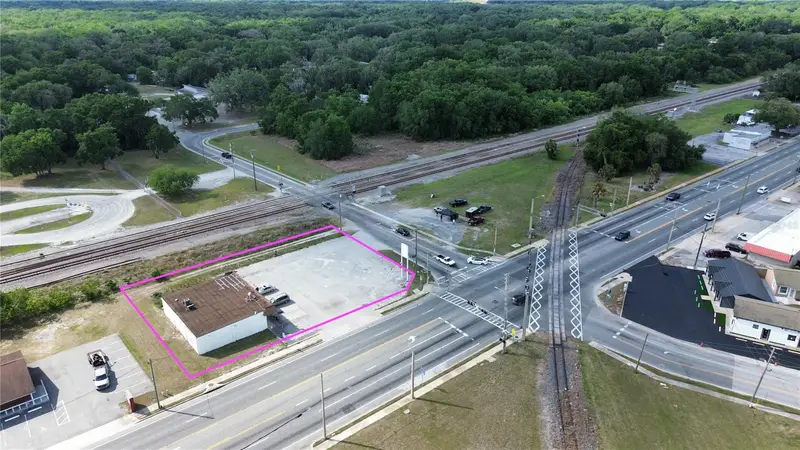 405 S Main St, FL