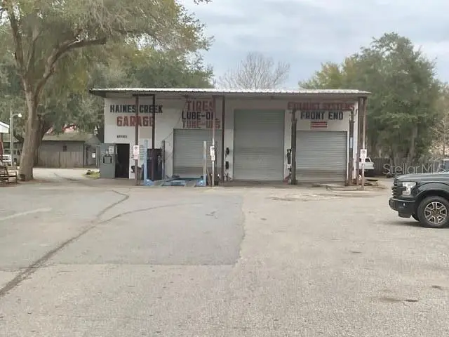 32416 County Road 473, FL