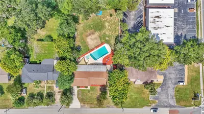 2433 2nd Street, FL