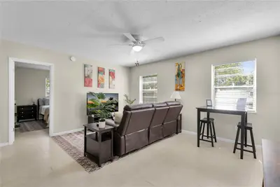 2621 33 Avenue, FL