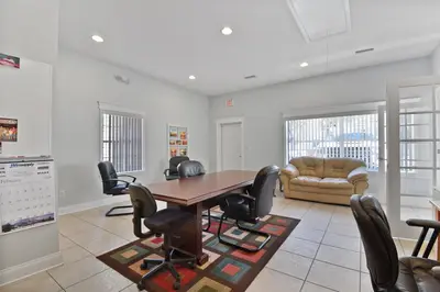 2071 Dobbs Road, FL