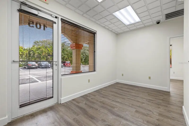 234 N Rhodes Ave #105, FL