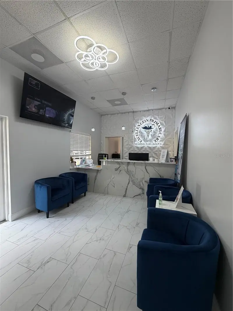 2716 Rew Cir, FL