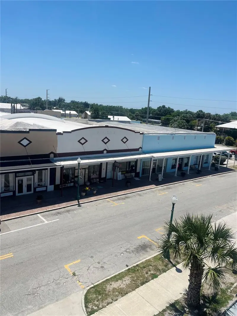 215 W Oak St, FL