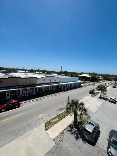 215 Oak Street, FL