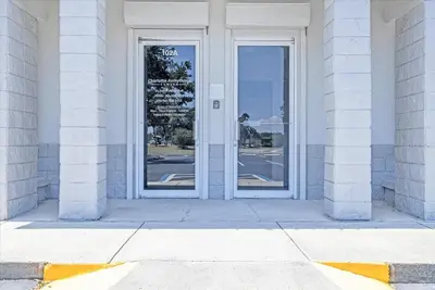 3300 Tamiami Trail, FL